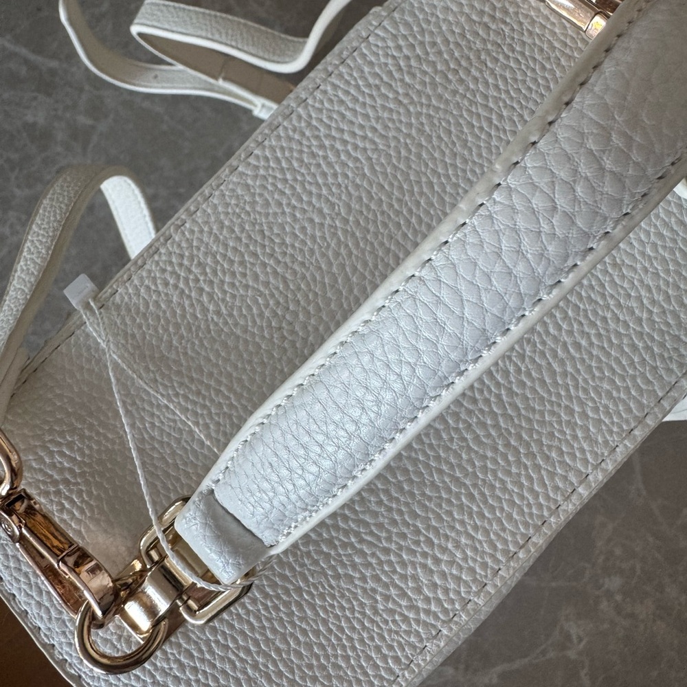 White and Tan Woven Women’s Bag - Picture 2 of 3